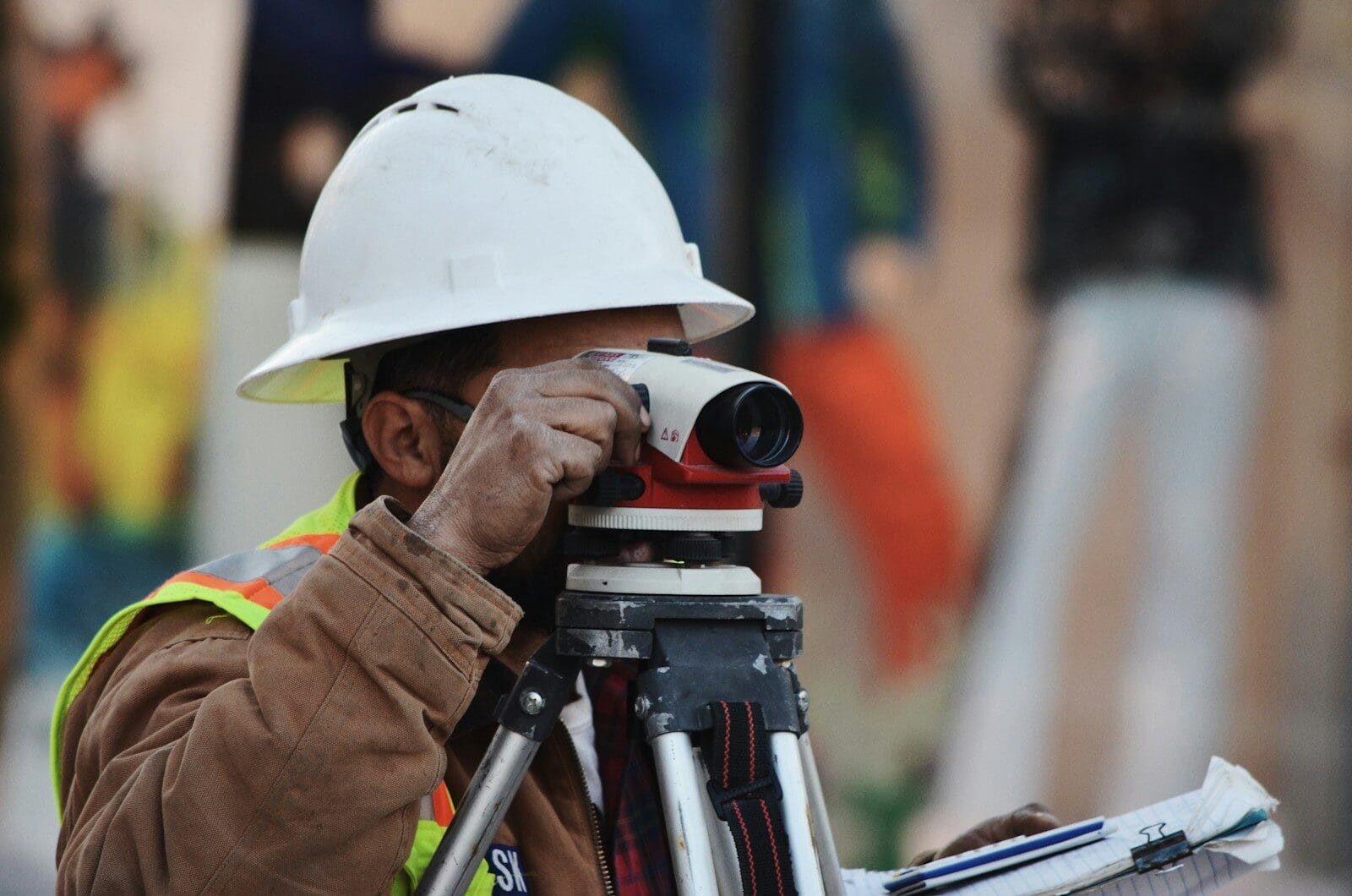 Storms and Construction Delays: Does Your Contractors Insurance Cover Weather-related Losses?